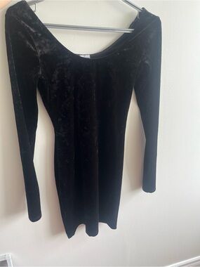 garage black velvet tight dress